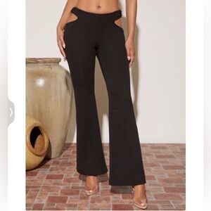 NWOT SHEIN Black Cutout Flare Pants Women’s Size M 6 Mid Rise Stretch
